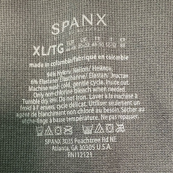 SPANX Look At Me Now Black Camo Legging - Picture 15 of 15